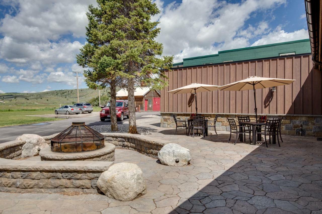 Snake River Roadhouse By Kabino Air Conditioning Wifi Bar Below Pool Table Shuffleboard Yummy Food Swan Valley Bagian luar foto